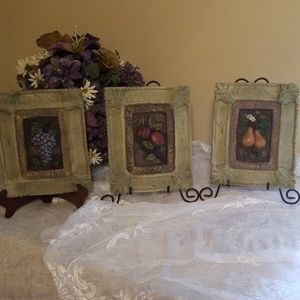 Vintage plaques 3pc
